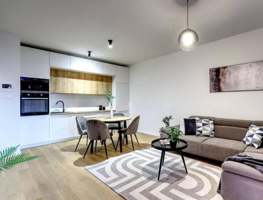 Klinger Apartment Pozsony Kültér fotó